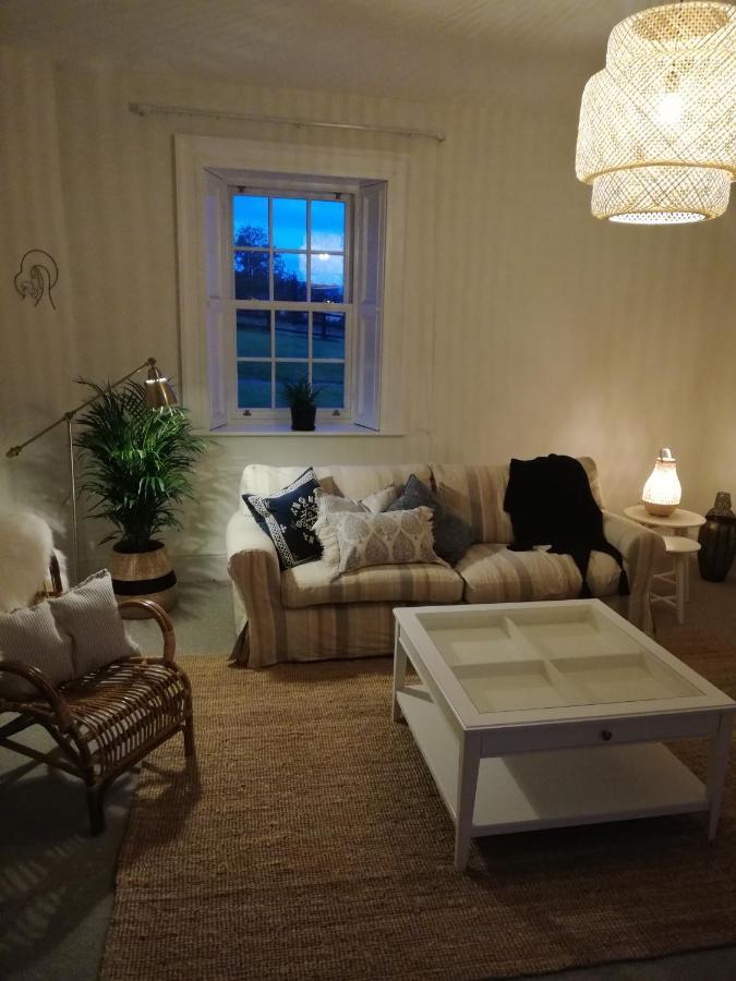 Next Door At Broomfield House มิดเดิลตัน ภายนอก รูปภาพ
